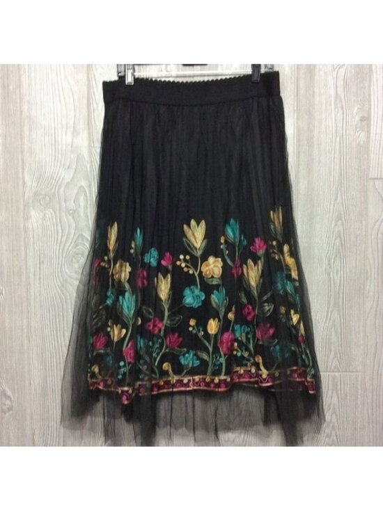 Mlle Gabrielle Dresses & Skirts - NWT MLLE Gabrielle Womens Black Tulle Overlay Floral Embroidered Skirt PLUS 1X